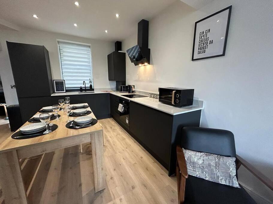 Caernarfon Modern Townhouse Snowdonia Βίλα Εξωτερικό φωτογραφία